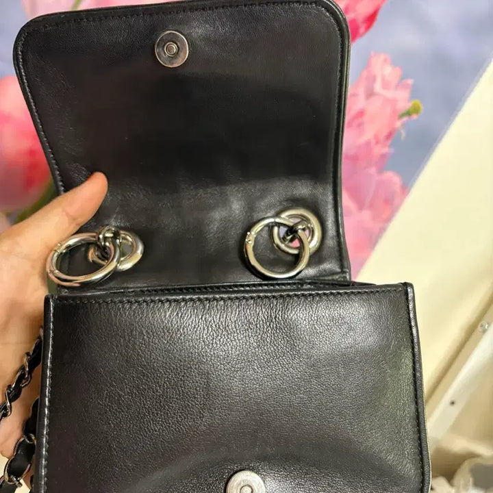 [SOLD OUT] (정품)미우미우 마테라쎄 체인 크로스백 5BH033