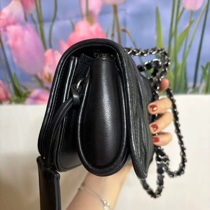 [SOLD OUT] (정품)미우미우 마테라쎄 체인 크로스백 5BH033