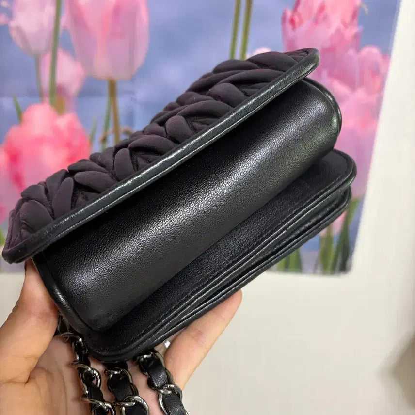[SOLD OUT] (정품)미우미우 마테라쎄 체인 크로스백 5BH033