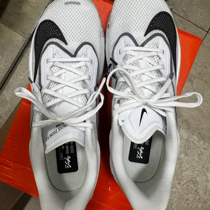 [BUNJANG] Nike Zoom Fly 6 White/Black Running Shoes / 나이키 줌 플라이 6 화이트/블랙 265 사이즈