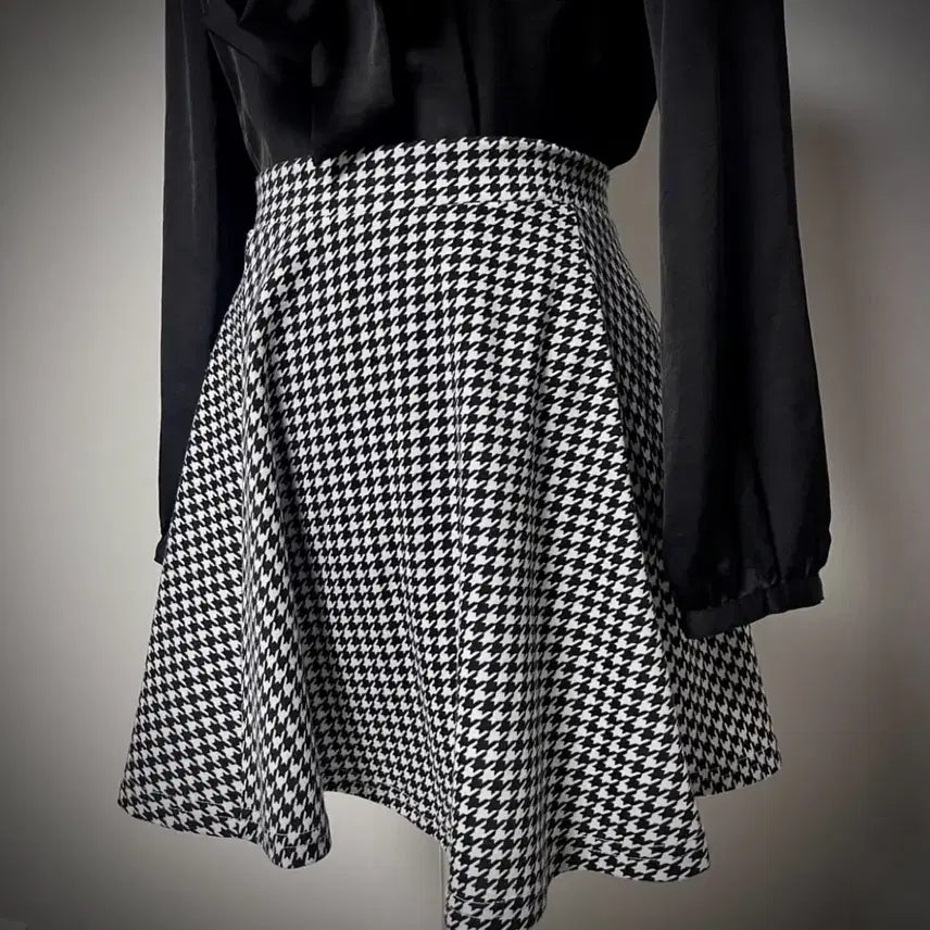 [BUNJANG] Calliope Houndstooth Check A-Line Mini Skirt / calliope 오네갸루하운드체크 스커트