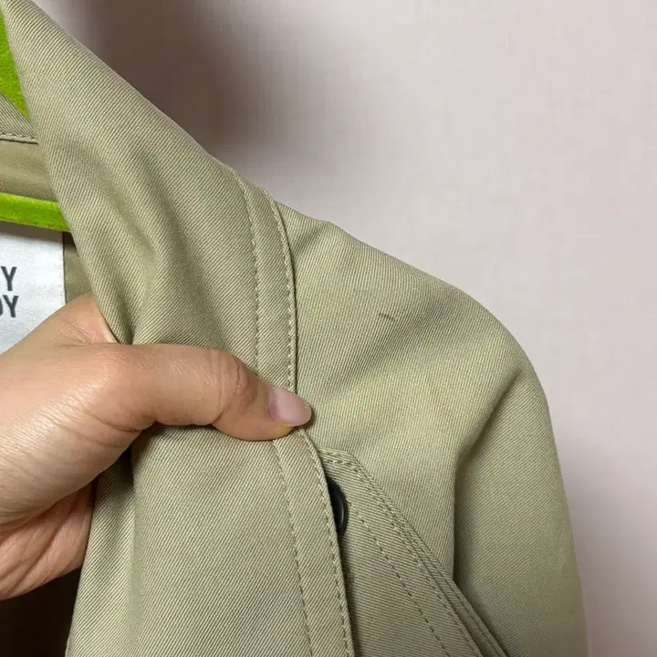 [BUNJANG] Juicy Judy Khaki Short Trench Jacket / 쥬시쥬디 카키 숏 트렌치 자켓