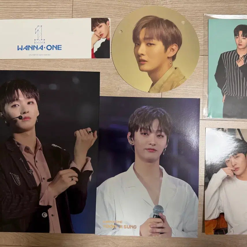 [BUNJANG] Wanna One Yoon Jisung Postcard Official Goods / 워너원 윤지성 엽서 사진 공식 굿즈