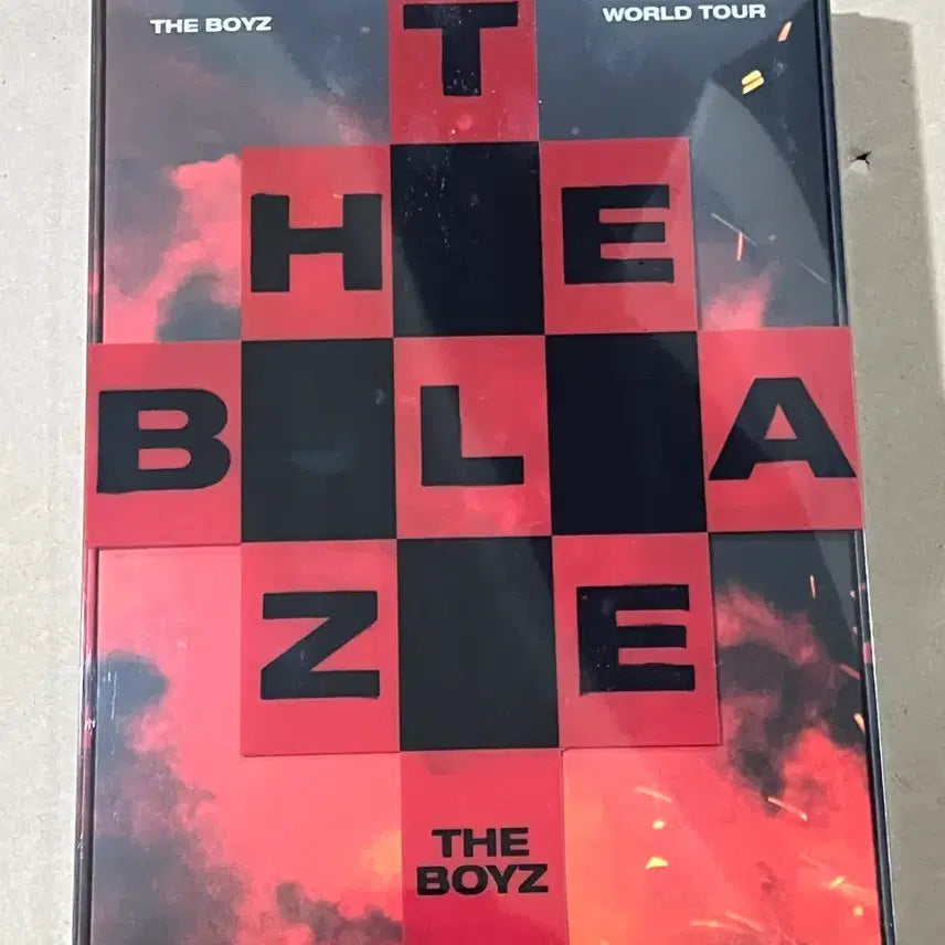 [BUNJANG] THE BOYZ THE BLAZE World Tour DVD (QR Code Included) / 현물 미개봉 더보이즈 THE BLAZE DVD QR 월드투어