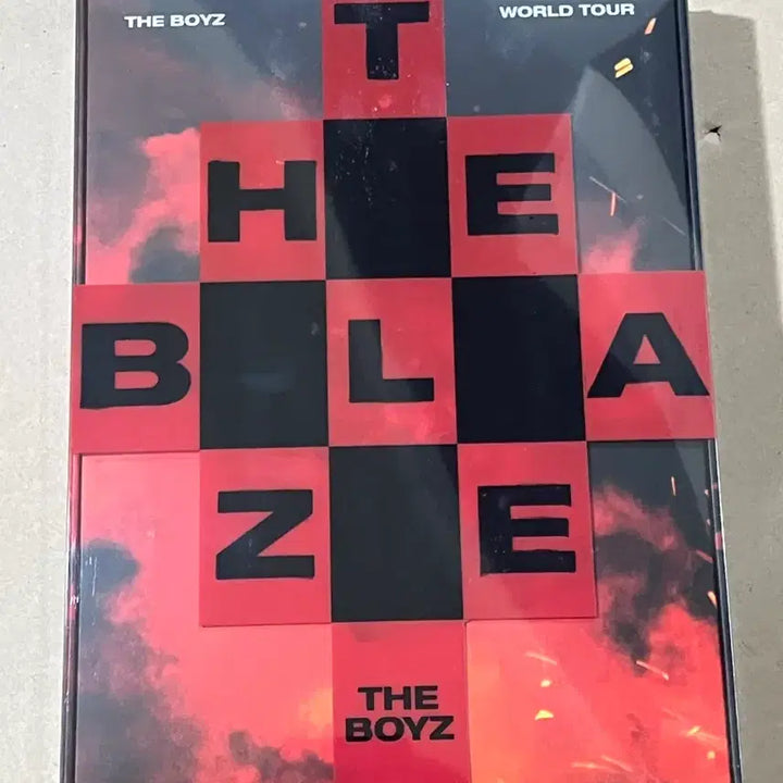[BUNJANG] THE BOYZ THE BLAZE World Tour DVD (QR Code Included) / 현물 미개봉 더보이즈 THE BLAZE DVD QR 월드투어
