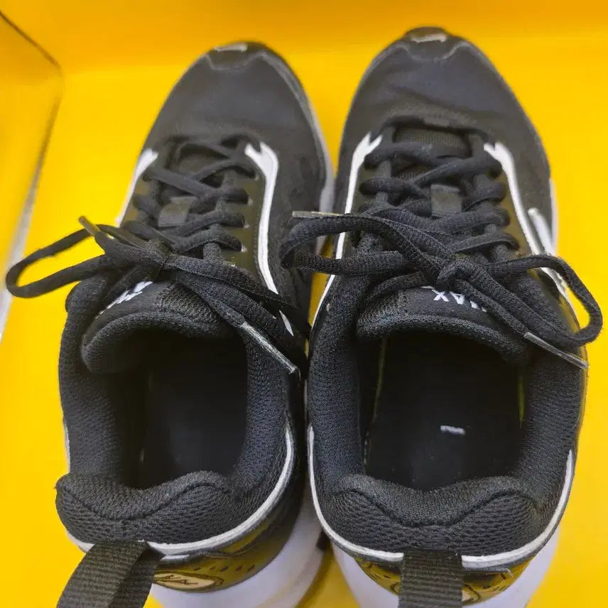 [BUNJANG] Nike Air Max AP Sneakers / 나이키에어맥스AP  운동화250(남녀공용)39