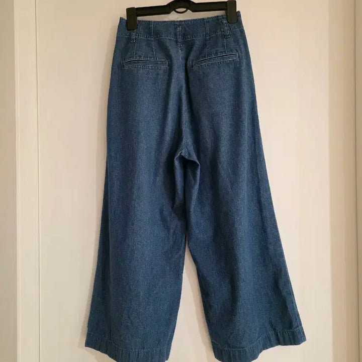 [SOLD OUT] 유니클로 청 데님 와이드 팬츠 9부기장