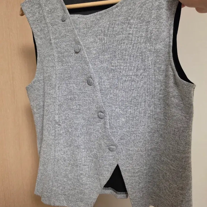 [BUNJANG] Gray Knit Vest and Skirt Two-Piece Set / 그레이 조끼 스커트 투피스 세트