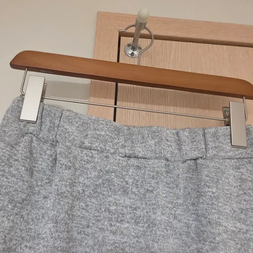 [BUNJANG] Gray Knit Vest and Skirt Two-Piece Set / 그레이 조끼 스커트 투피스 세트