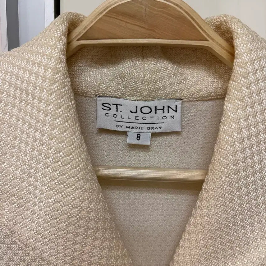 [BUNJANG] St. John Cream Ivory Jacquard Jacket / 센존컬렉션 st.john 크림아이보리 자카드 자켓 세인트존금장단추버튼