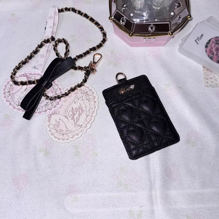 [BUNJANG] Lalacita Heart-Quilted Card Wallet / Lalacita Heart-Quilted Necklace 카드지갑 사원증