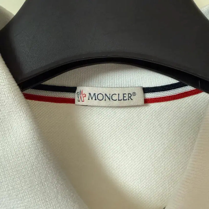 [SOLD OUT] 몽클레어 카라티