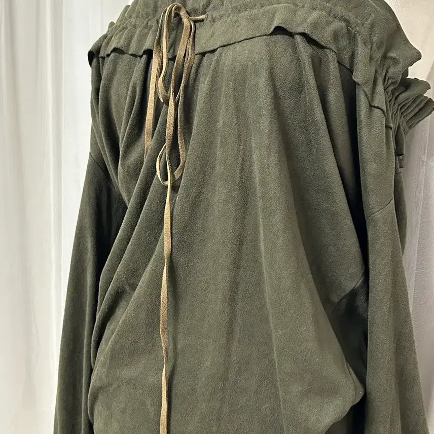 [BUNJANG] Velvet Off-Shoulder Top - Khaki Olive Green / 그런지 페어리  벨벳 카키 그린올리브 오프숄더 탑