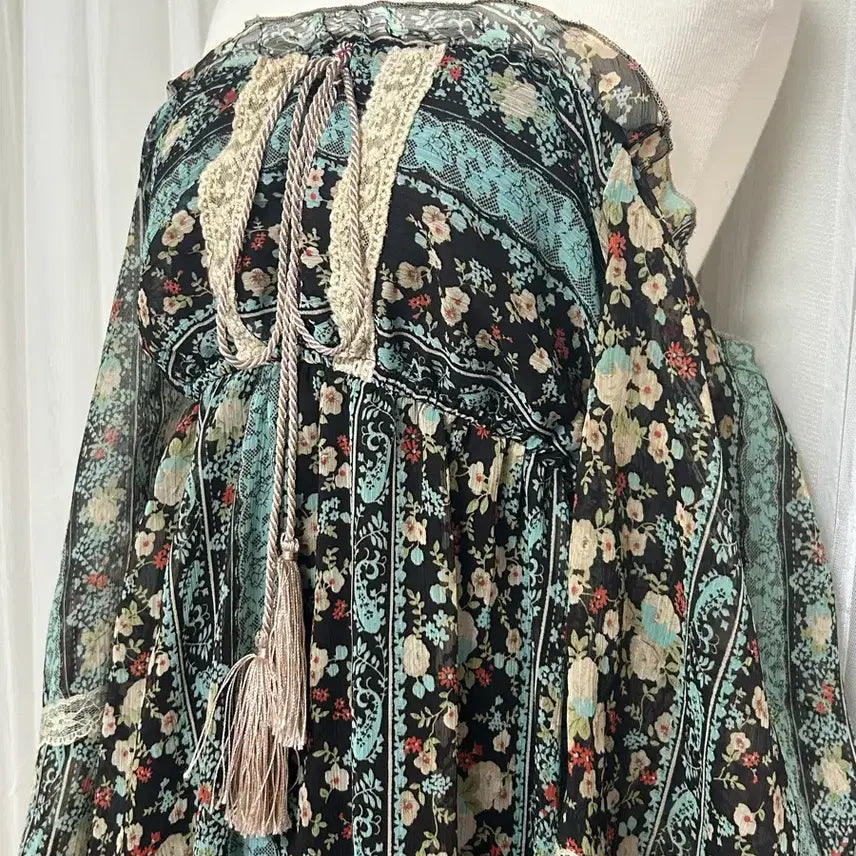 [BUNJANG] Mint Chocolate Floral Lace Dress / 민트초코 플로럴 레이스 원피스