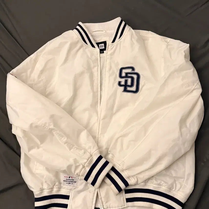 [SOLD OUT] 뉴에라 샌디에이고 파드리스 스타디움 자켓 XXL 사이즈