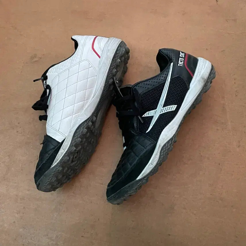 [BUNJANG] Undertech TF Futsal Shoes 270 / 언더테크 tf 풋살화 270