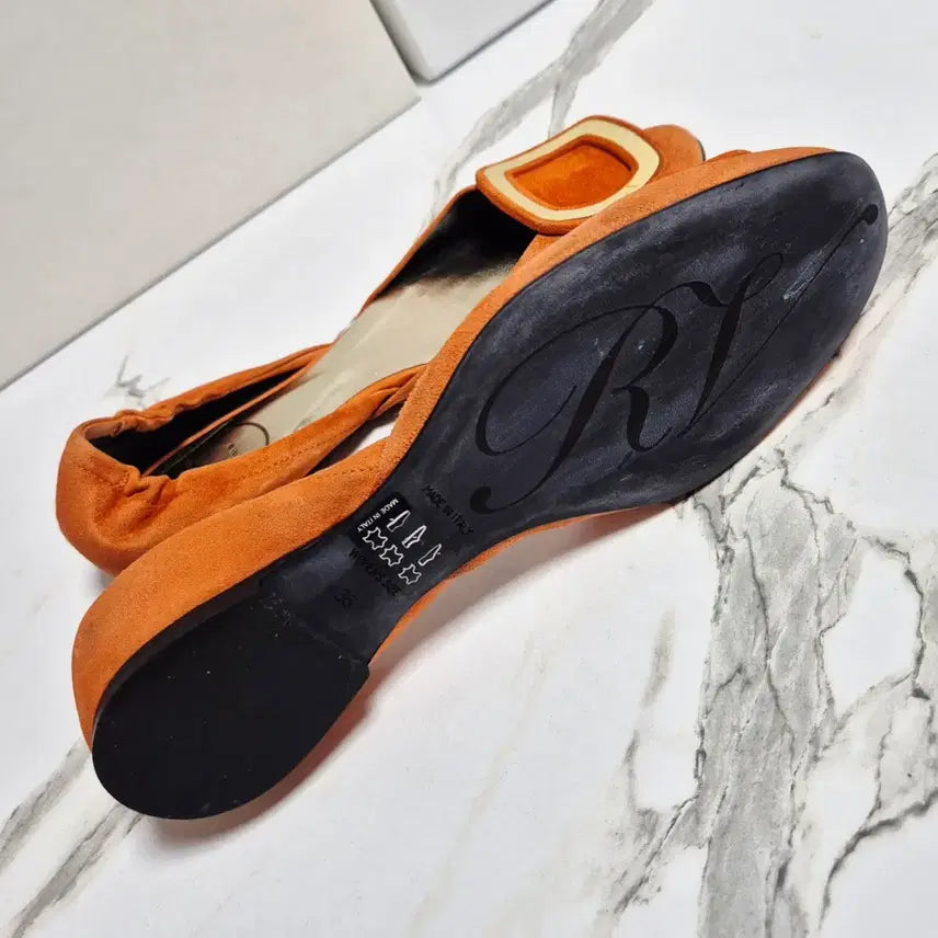 [BUNJANG] Roger Vivier Suede Ballerina Flat Shoes / (정품) 로저비비에 스웨이드 발레리나 플랫슈즈 36