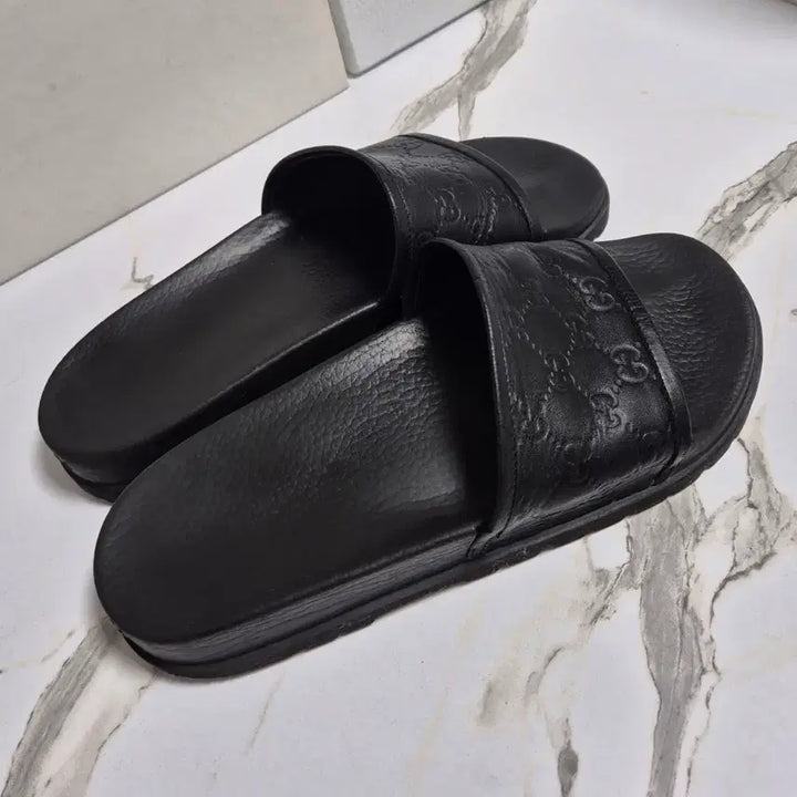 [BUNJANG] Gucci GG Leather Slide Sandals / (정품) 구찌 GG 가죽 슬라이드 샌들 슬리퍼 285