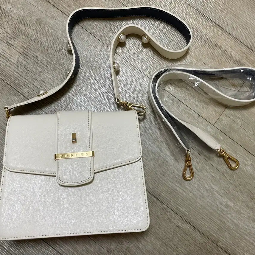 [BUNJANG] Carlyn New Hester Shoulder Bag / 칼린 뉴헤스터 숄더백(배우 신혜선 착용)