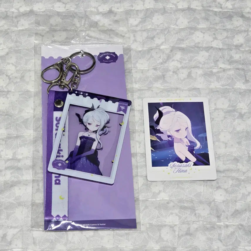 [BUNJANG] Blue Archive Hina Acrylic Keyring + Polaroid / 블루 아카이브 공식 중국 드레스 히나 SNS풍 아크릴 키링 + 폴라로이드