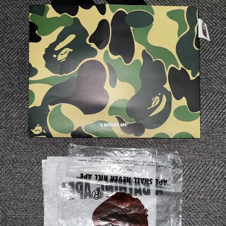 [SOLD OUT] 베이프 카모 샤크 네이비 후드집업 L