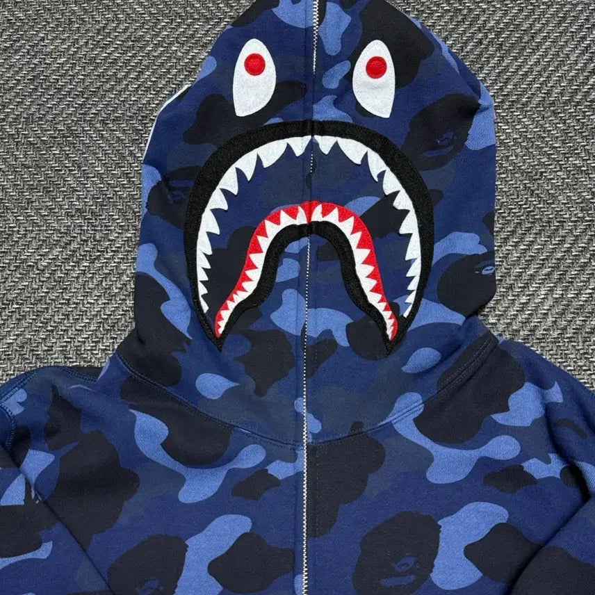[SOLD OUT] 베이프 카모 샤크 네이비 후드집업 L