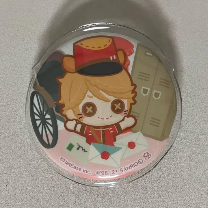 [BUNJANG] Identity V Sanrio Postman Can Badge / 제5인격 우편배달부 산리오 캔뱃지