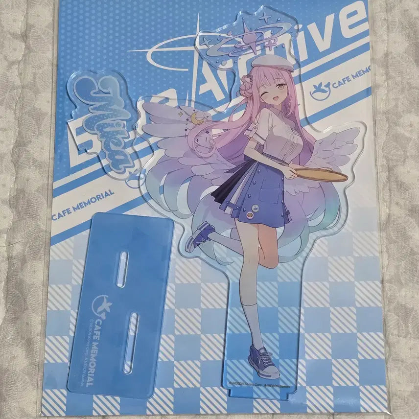 [BUNJANG] Blue Archive Mika Acrylic Stand / 블루 아카이브 카페 메모리얼 미소노 미카 아크릴 스탠드