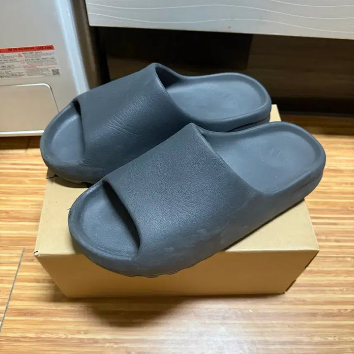 [SOLD OUT] 이지 슬라이드 오닉스 285