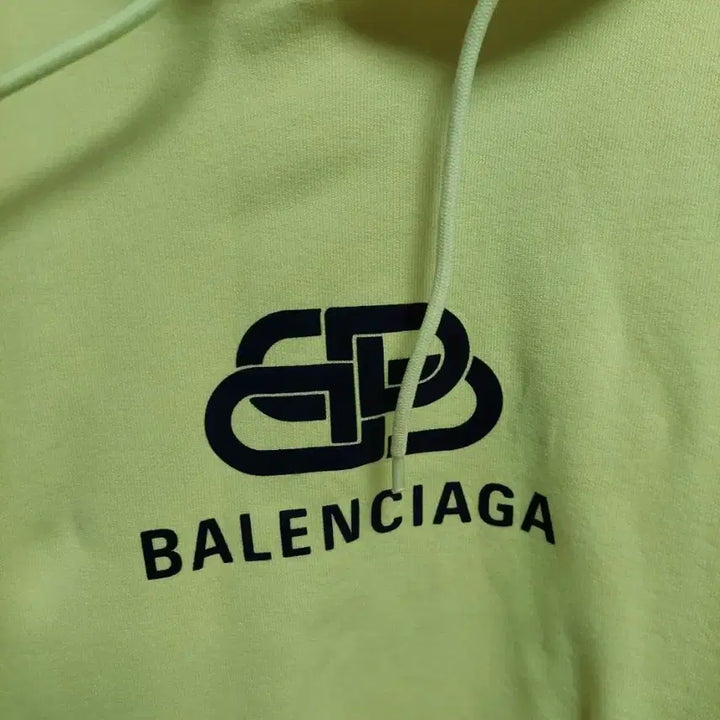 [BUNJANG] Balenciaga BB Logo Fluorescent Yellow Hoodie L / 발렌시아가 BB로고 형광 노란색 후드티 L 정품검수완료