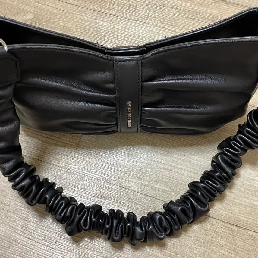 [BUNJANG] Pauls Boutique Bella Shirring Black Shoulder Bag with 4 Straps / 폴스부띠끄 벨라 셔링 블랙 숄더백+가방끈 4개