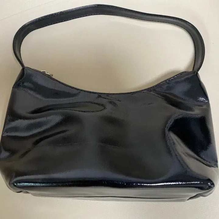 [BUNJANG] Black Enamel Mini Shoulder Bag / 블랙 에나멜 미니 숄더백