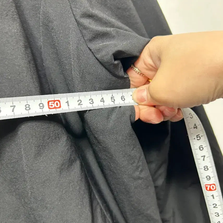 [BUNJANG] Descente Black Hooded Windbreaker Jacket 3XL / 데상트 블랙 후드 바람막이 자켓 3XL