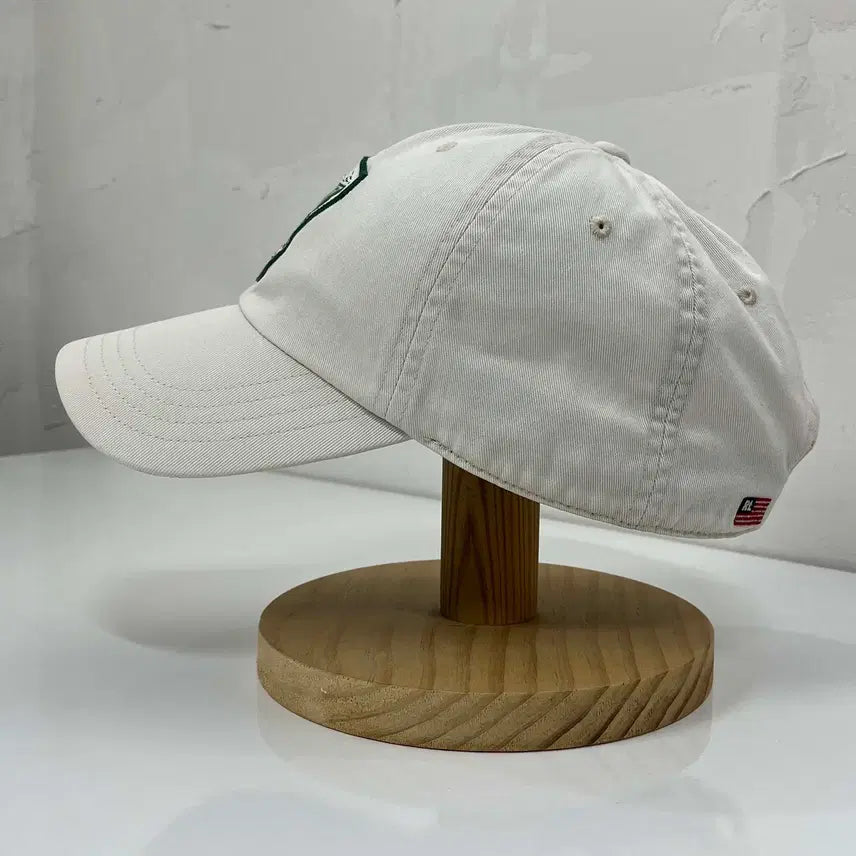 [BUNJANG] Polo Ralph Lauren P Wing Shield White Ball Cap / 폴로 랄프로렌 p wing 쉴드 화이트 볼캡 모자