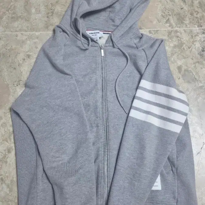 [BUNJANG] Thom Browne Tricolor Hoodie Zip-Up Grey / 톰브라운 삼선 후드집업 그레이