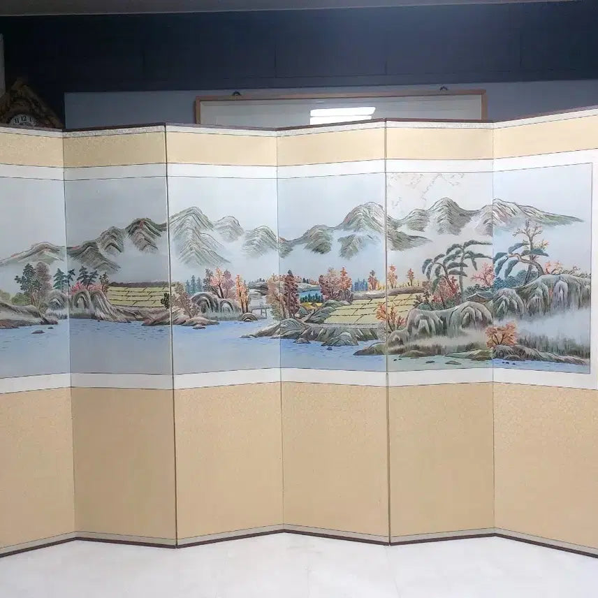 [BUNJANG] Korean Landscape Painting 6-Panel Embroidered Folding Screen / 산수화 6폭 연결 자수병풍
