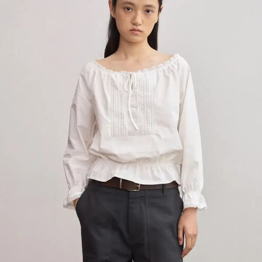 [BUNJANG] Howus Sophie Lace Blouse / 호와스 Sophie Lace Blouse
