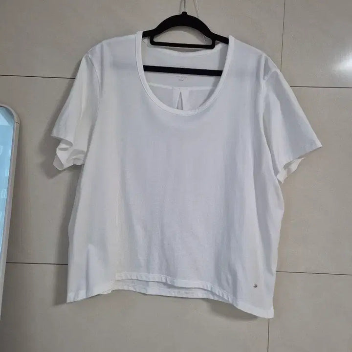 [SOLD OUT] 유메르 유넥   반팔 티셔츠 프리 새상품