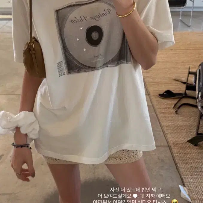 [BUNJANG] Letter &amp; Vintage Video Tee Davin / (새상품) 레터앤 빈티지 비디오 티셔츠 다빈