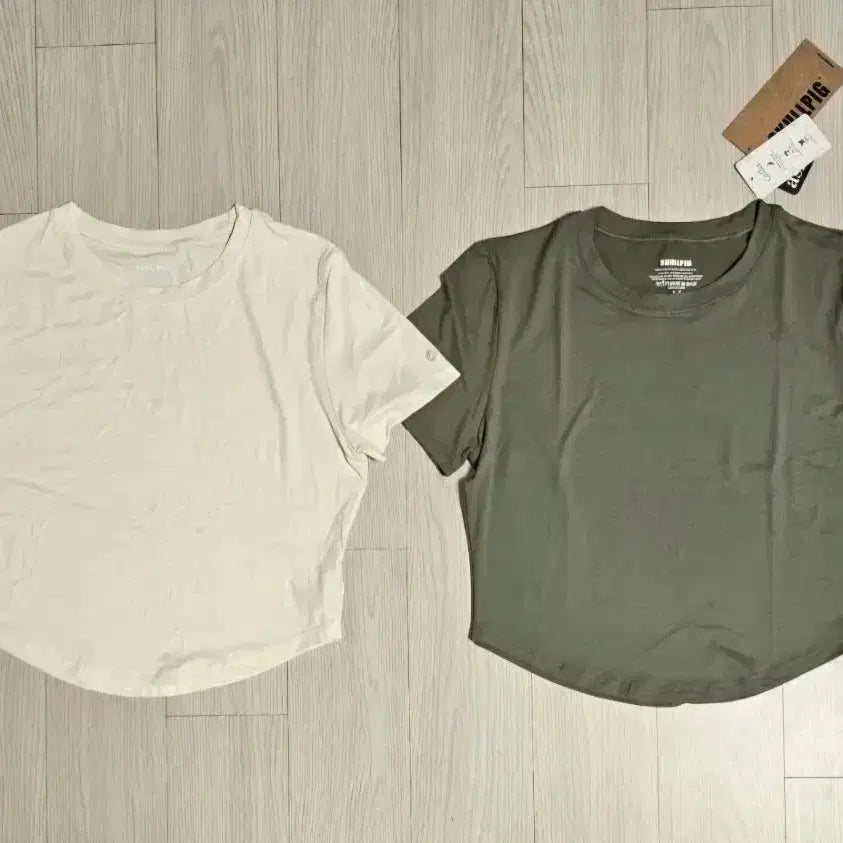 [SOLD OUT] SKULLPIG 크롭 반팔 티셔츠 아이보리/카키