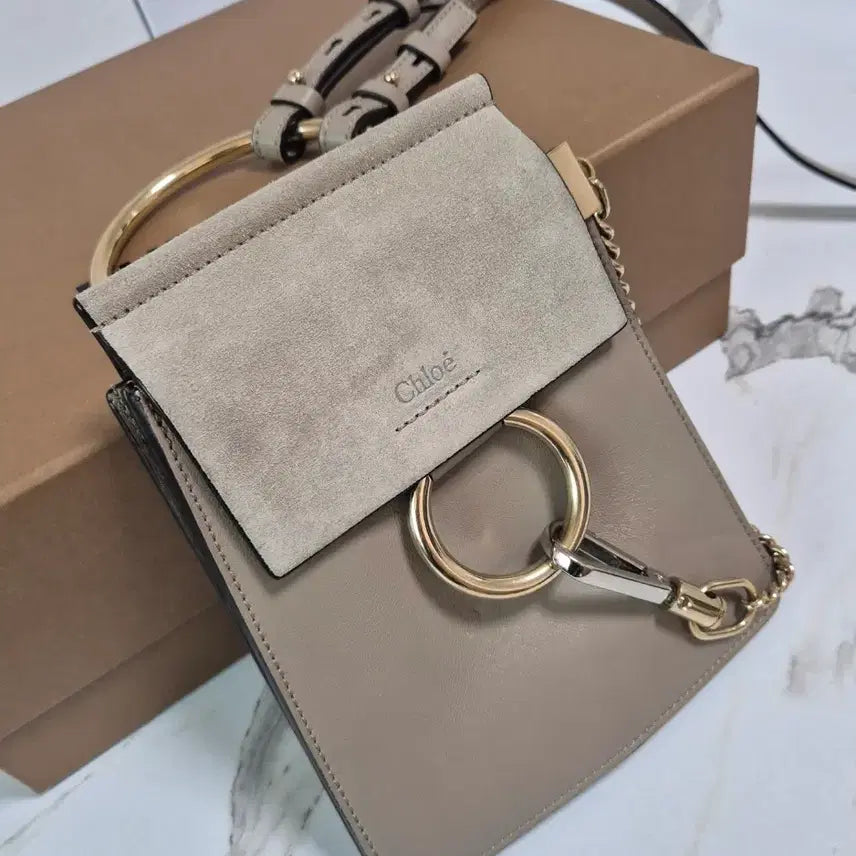 [BUNJANG] Chloé Faye Bracelet Small Crossbody Bag / (정품) 끌로에 페이 브레이슬릿 스몰 크로스백 가방