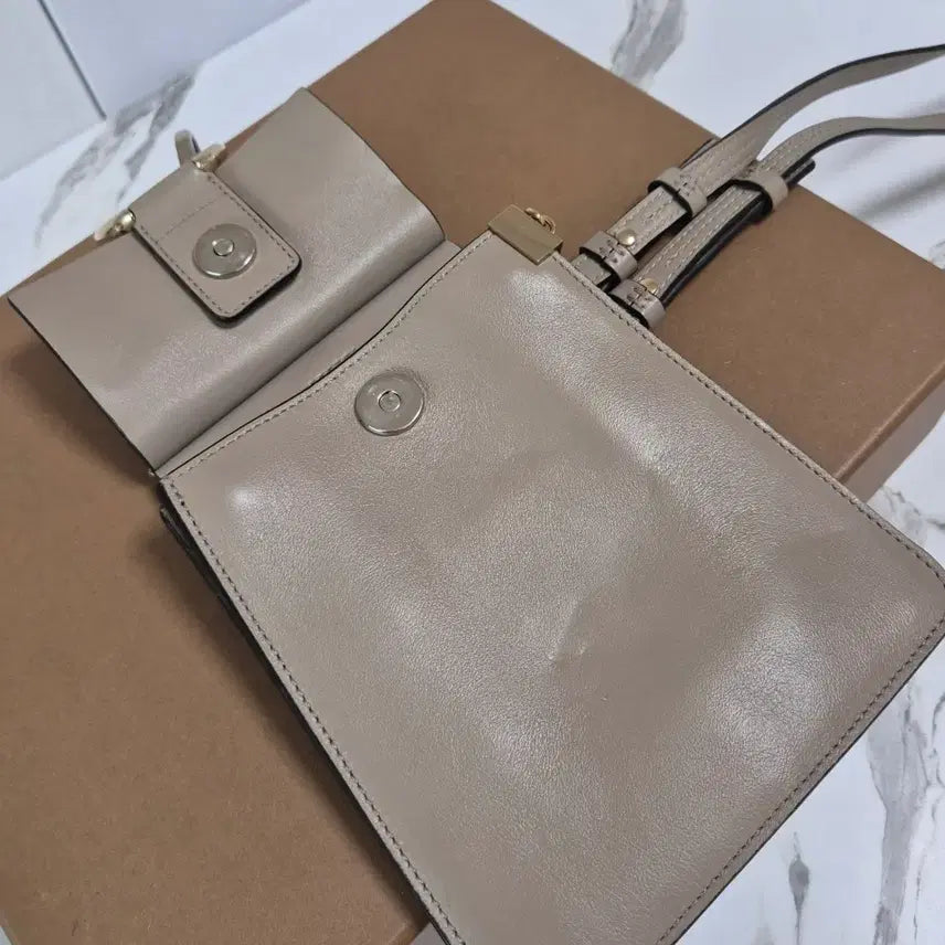 [BUNJANG] Chloé Faye Bracelet Small Crossbody Bag / (정품) 끌로에 페이 브레이슬릿 스몰 크로스백 가방