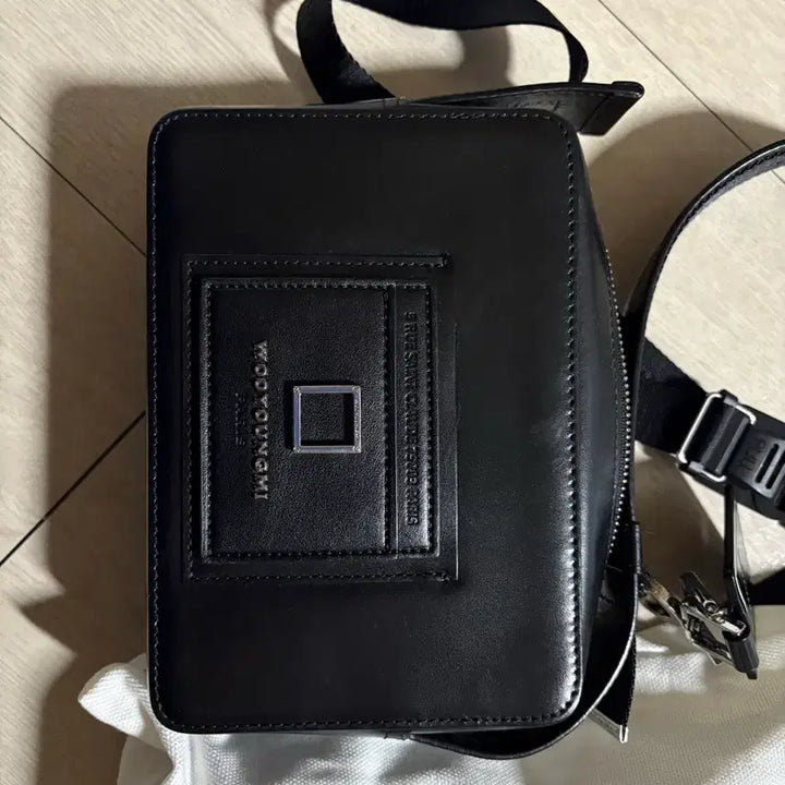 [BUNJANG] Wooyoungmi Square Mini Bag - Black / 우영미 스퀘어 미니백 블랙
