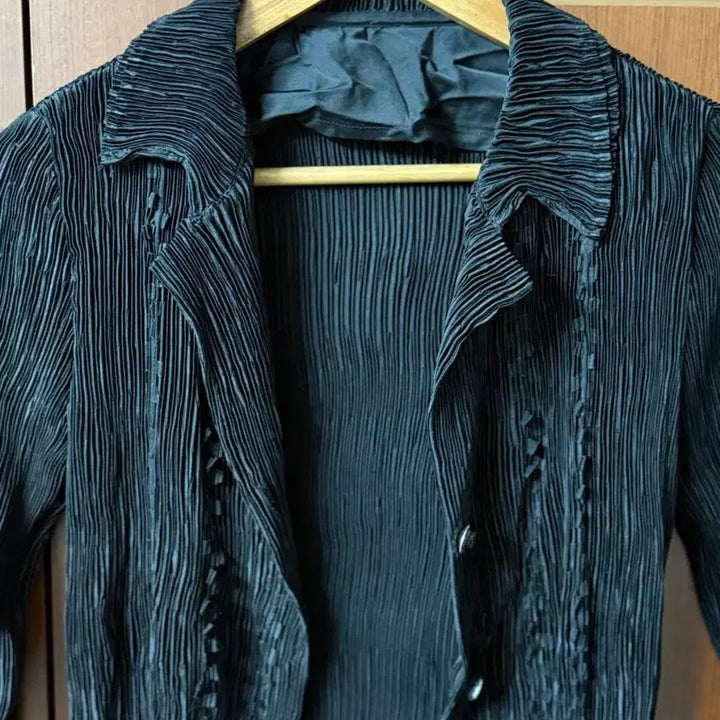 [BUNJANG] Pleated Black Long Cardigan / 플리츠 블랙 롱 가디건