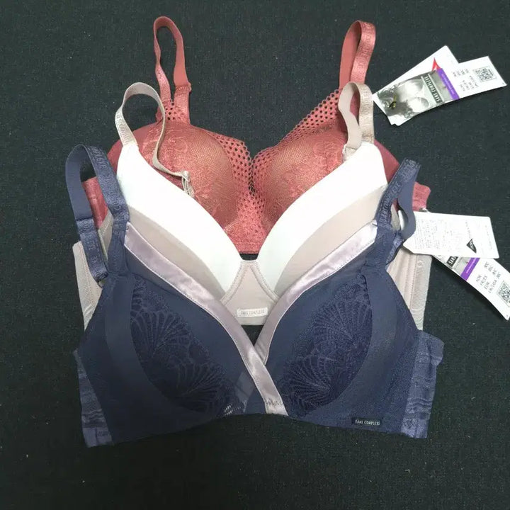 [BUNJANG] Shang Complex Wireless Bra and Panty Set / [80C] 샹콤플렉스 노와이어 브라팬티 3세트 - 25,000원