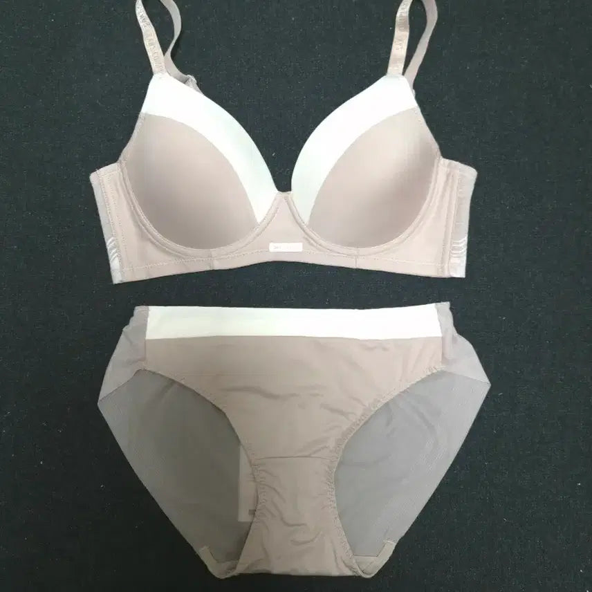 [BUNJANG] Shang Complex Wireless Bra and Panty Set / [80C] 샹콤플렉스 노와이어 브라팬티 3세트 - 25,000원