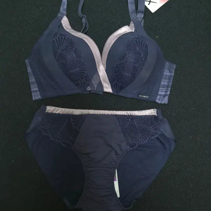 [BUNJANG] Shang Complex Wireless Bra and Panty Set / [80C] 샹콤플렉스 노와이어 브라팬티 3세트 - 25,000원