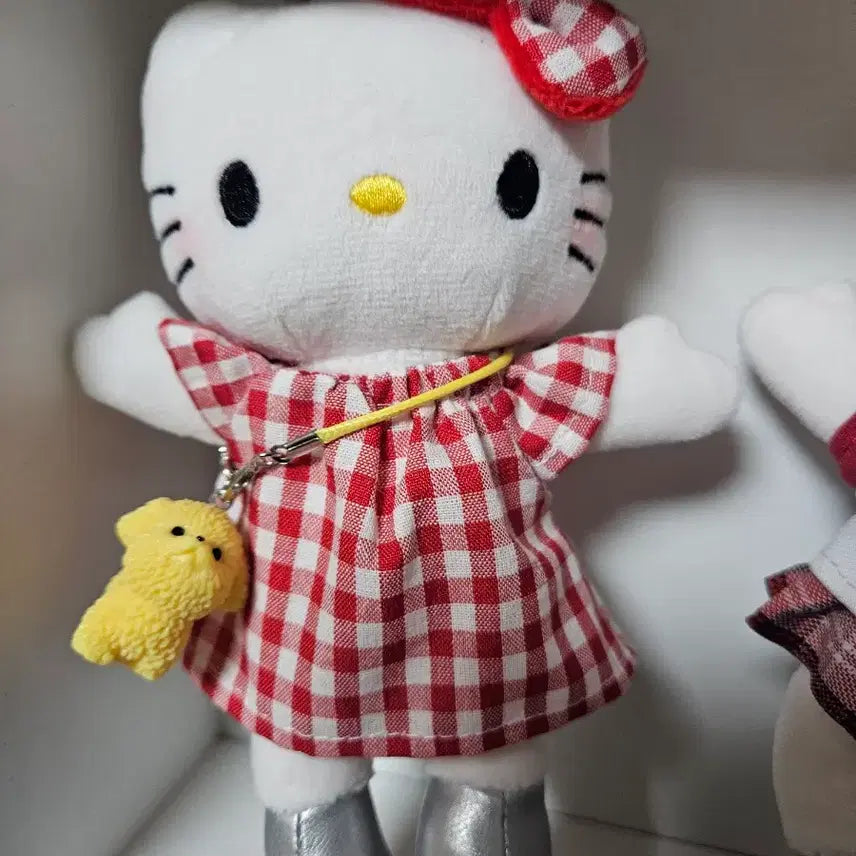 [SOLD OUT] 헬로키티 인형 키링 세트