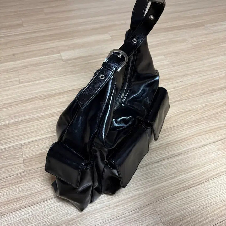 [BUNJANG] Shoopen Multi-Pocket Shoulder Crossbag / 슈펜 멀티포켓 숄더백 크로스백
