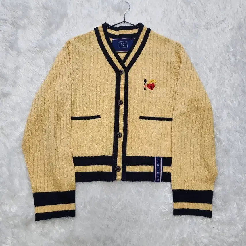 [BUNJANG] Romantic Crown Cable Knit Cardigan Yellow / 로맨틱크라운 꽈배기 가디건 옐로우 90~95